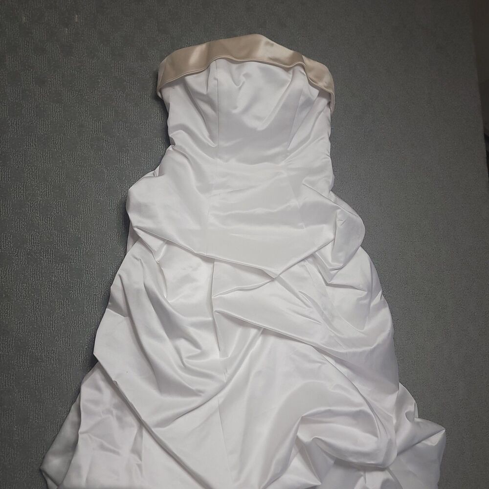 David's Bridal Wedding Dress Size 4 White Champagne Cuff Neckline T9168 - Picture 2 of 16